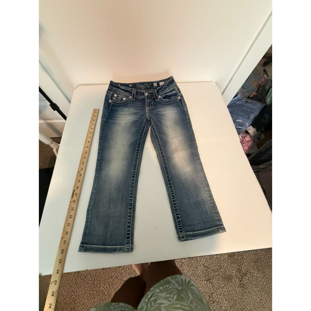 Miss Me Mid rise cuffed capri jean size 26